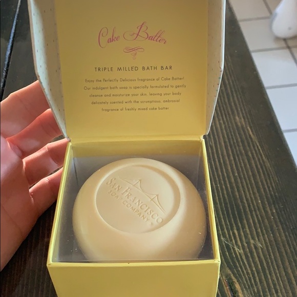 Perfectly Delicious triple milled CAKE BATTER soap - Picture 2 of 3